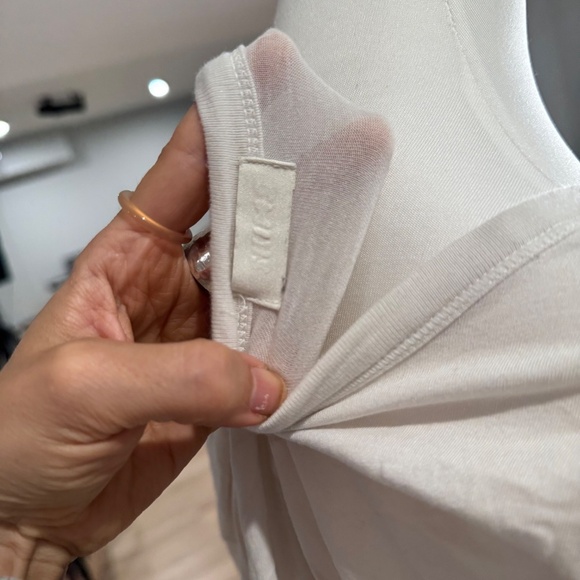 Skims Boyfriend Tank Top size small - Picture 4 of 4